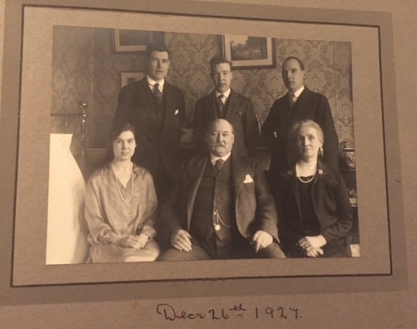 Thomson family December 1927